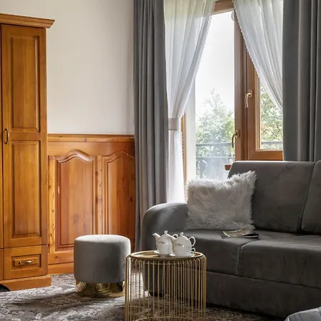 Sądelski Dwór Medical&spa Apartahotel 4*