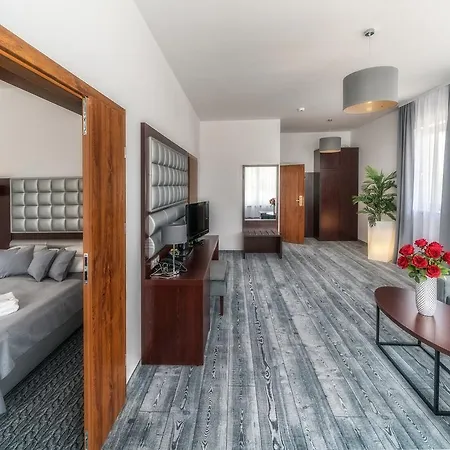 Sądelski Dwór Medical&spa Apartahotel 4*